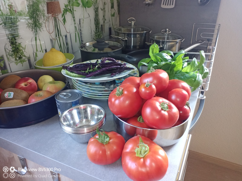 Reiche Ernte aus dem Garten